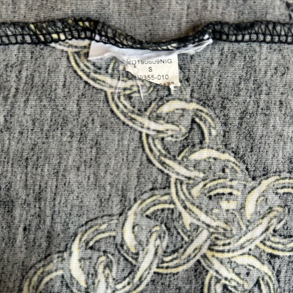 Nike Tee Glam Dunk Gold Chain Print Crop Top | small - Picture 10 of 13